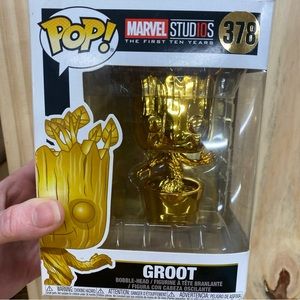 Funko Pop gold 10 yr Anniversary Groot